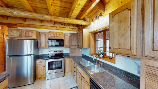 3827 Shumaker Rd, Bellaire, MI 49615