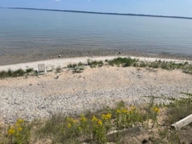 1722 S Cherry Blossom Ln, Suttons Bay, MI 49682