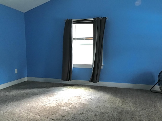 1116 Covell Ave NW, Grand Rapids, MI 49504 - empty room with carpet floors