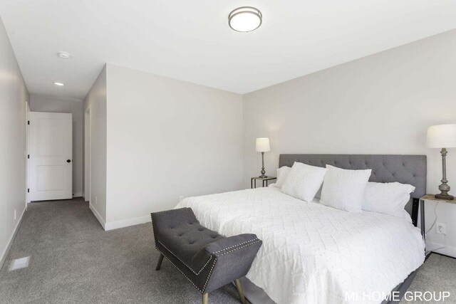 13654 Signature Dr, Holland, MI 49424 - bedroom featuring carpet flooring, baseboards, and recessed lighting