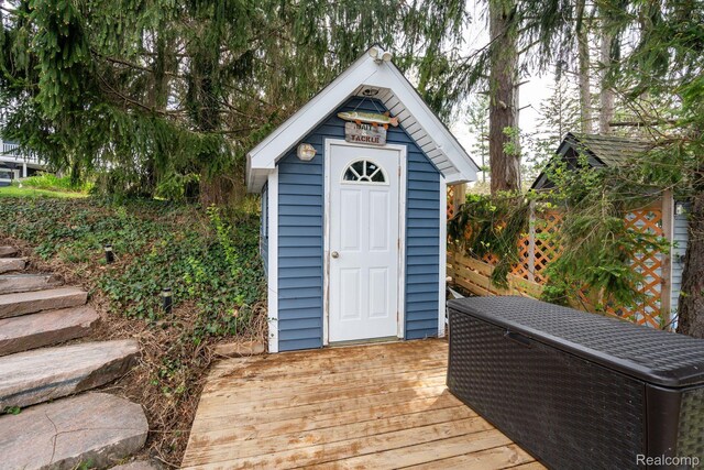 900 Indianwood Rd, Lake Orion, MI 48362 - view of shed