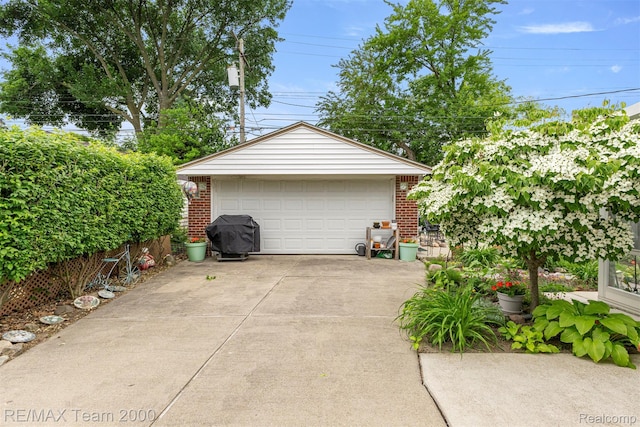 18155 Audette St, Dearborn, MI 48124 - view of detached garage