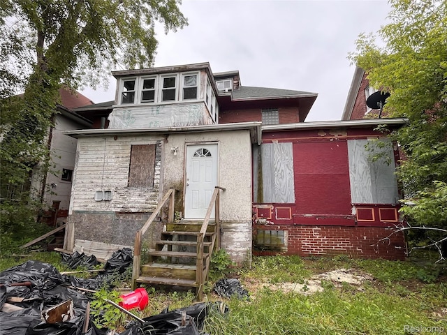 728 Lawrence St, Detroit, MI 48202 - view of front of property with entry steps