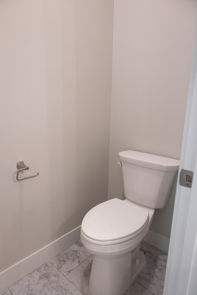 103 Diamond Point Ln, New Buffalo, MI 49117 - bathroom featuring baseboards and toilet
