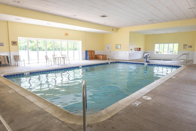 103 Diamond Point Ln, New Buffalo, MI 49117 - view of indoor community pool
