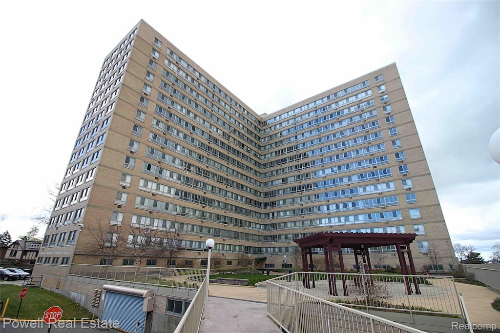 8900 Jefferson Ave Unit 220, Detroit, MI 48214 - view of building exterior