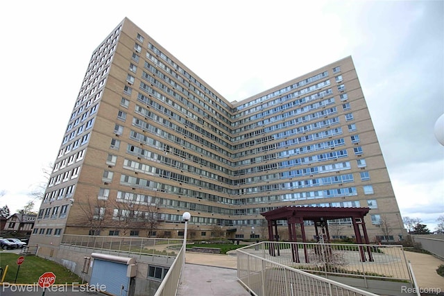 8900 Jefferson Ave Unit 220, Detroit, MI 48214 - view of building exterior