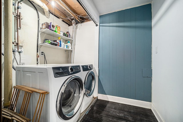 2149 Fair St, Ann Arbor, MI 48103 - laundry room featuring dark wood-style flooring, washing machine and clothes dryer, and baseboards