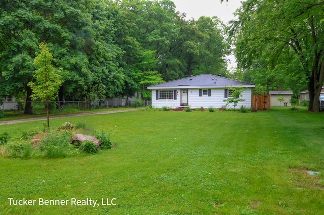 2465 James Ave, Muskegon, MI 49442 - view of yard with entry steps