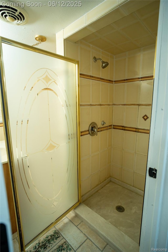 626 Wilwood Rd, Rochester Hills, MI 48309 - bathroom featuring tiled shower