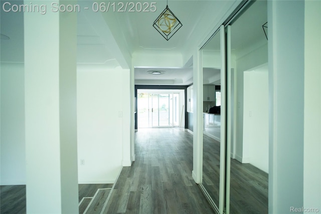 626 Wilwood Rd, Rochester Hills, MI 48309 - corridor featuring dark wood finished floors and baseboards
