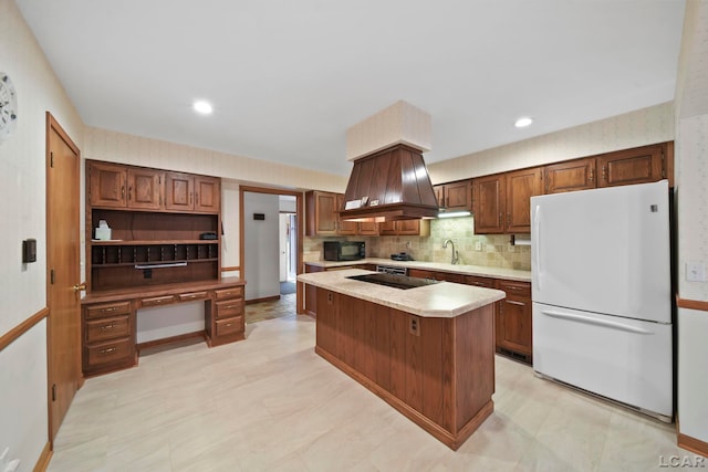 3091 Hickory Dr, Adrian, MI 49221