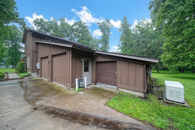3091 Hickory Dr, Adrian, MI 49221