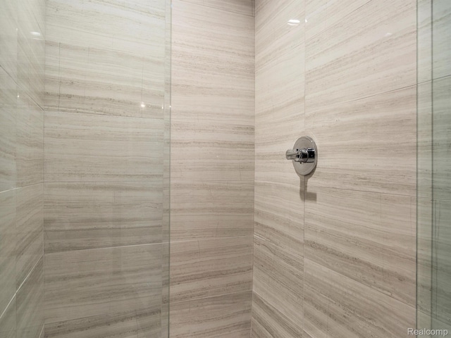 533 E Harrison Ave Unit 12, Royal Oak, MI 48067 - bathroom view of tiled shower