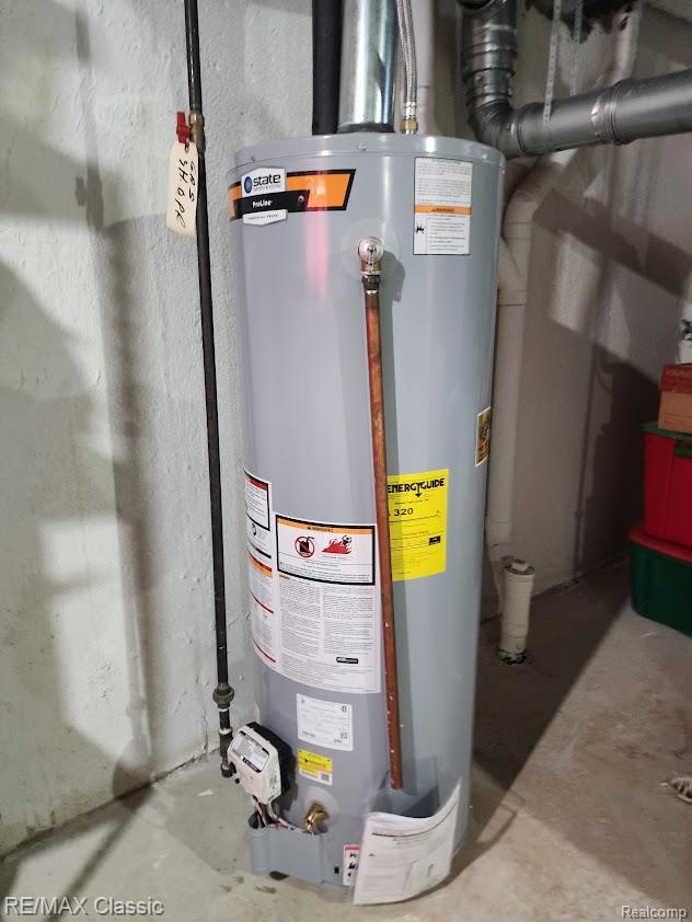 5659 Victory Cir, Sterling Heights, MI 48310 - utility room with gas water heater