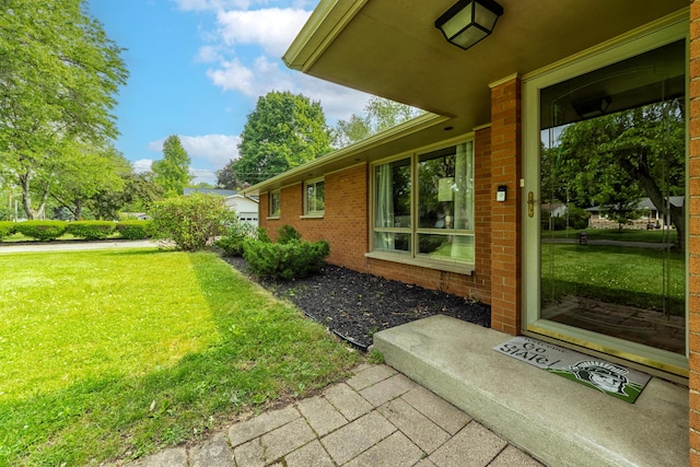 1110 Piccadilly Rd, Kalamazoo, MI 49006 - view of green lawn
