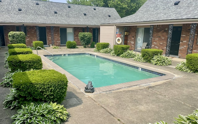 620 E Lincoln Ave Unit 7, Royal Oak, MI 48067 - view of community pool