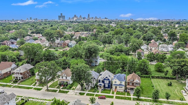 2499 Baldwin St, Detroit, MI 48214 - aerial view of residential area featuring city skyline