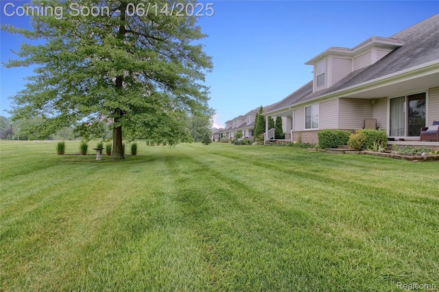 31626 Beaver Cir, New Boston, MI 48164 - view of green lawn