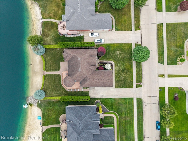 26569 Autumn Lake Dr, Chesterfield, MI 48051 - drone / aerial view