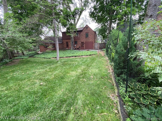 27943 Sunset Blvd W, Lathrup Village, MI 48076 - view of yard