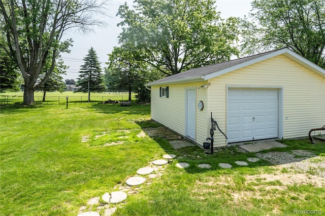 3460 N Gale Rd, Davison, MI 48423 - detached garage featuring driveway