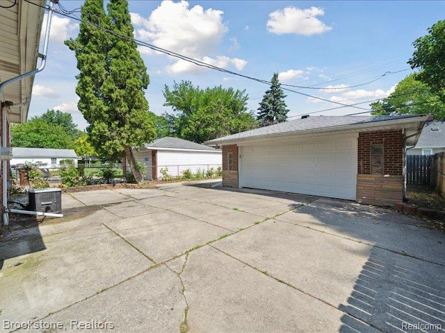 2198 Hawthorne Rd, Grosse Pointe Woods, MI 48236 - photo 13