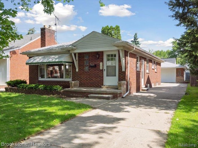 2198 Hawthorne Rd, Grosse Pointe Woods, MI 48236 - photo 2
