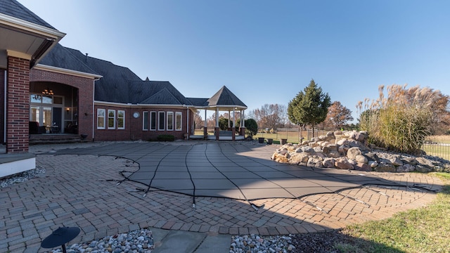 740 Greystone Dr, Chelsea, MI 48118