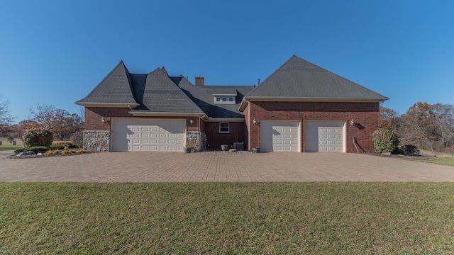 740 Greystone Dr, Chelsea, MI 48118
