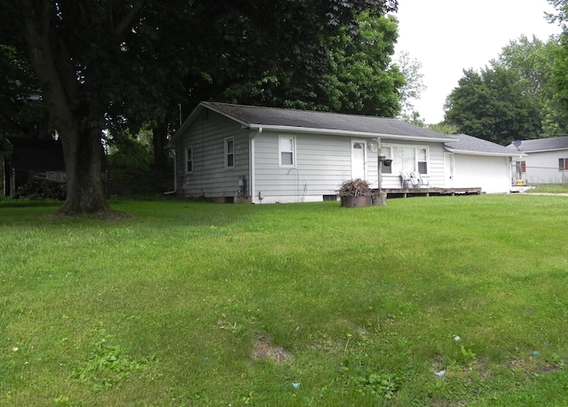 1097 Oliverda Rd, Sherwood, MI 49089 - view of front facade with a front lawn