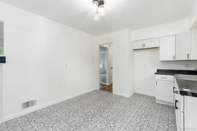 610 W Austin Ave, Flint, MI 48505 - photo 20