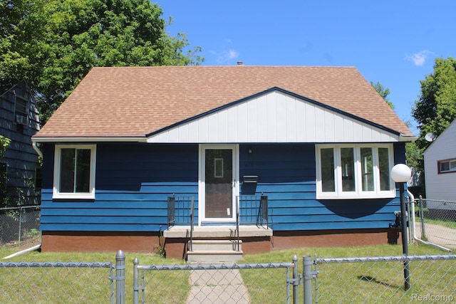 610 W Austin Ave, Flint, MI 48505 - photo 1