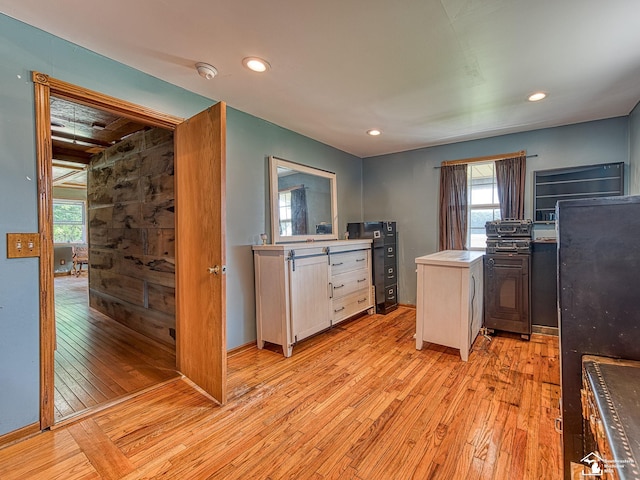 9601 Exeter Rd, Carleton, MI 48117 - kitchen featuring light wood finished floors, recessed lighting, and baseboards