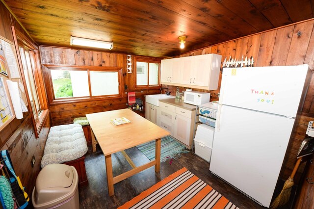 1650 N Huron, Tawas City, MI 48763