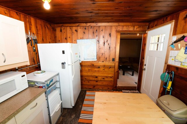 1650 N Huron, Tawas City, MI 48763