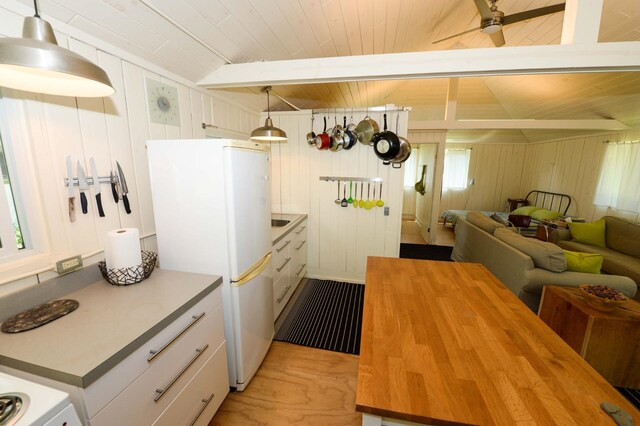 1650 N Huron, Tawas City, MI 48763