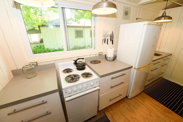 1650 N Huron, Tawas City, MI 48763