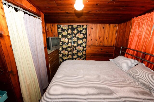 1650 N Huron, Tawas City, MI 48763