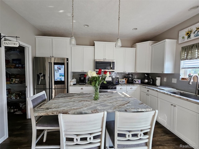 1861 Nightingale Dr, Holt, MI 48842 - photo 2