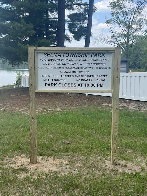 2599 Pleasant Lake Shore Dr, Cadillac, MI 49601