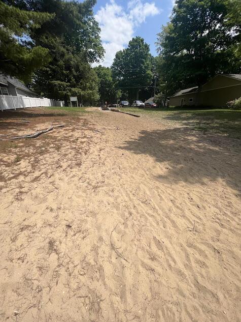 2599 Pleasant Lake Shore Dr, Cadillac, MI 49601