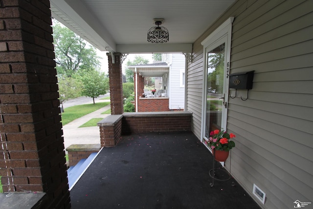 633 Scott St, Monroe, MI 48161 - view of porch