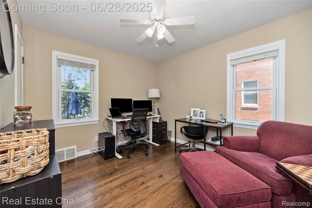 4507 Groveland Ave, Royal Oak, MI 48073 - home office with wood finished floors and ceiling fan