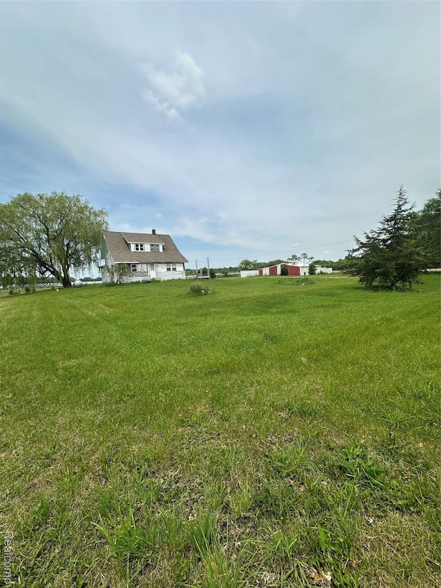6196 W Plains Rd, Eaton Rapids, MI 48827 - view of green lawn