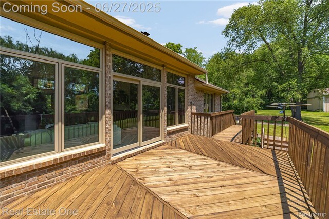 1145 W Moore Rd, Milford, MI 48381 - view of deck