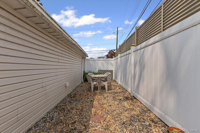 809 E Bennett Ave, Ferndale, MI 48220 - view of yard