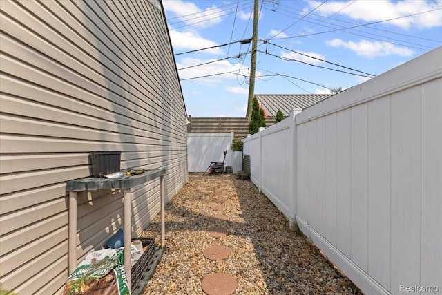 809 E Bennett Ave, Ferndale, MI 48220 - view of yard