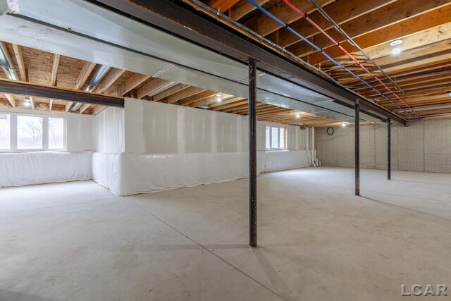 2819 Eunice Cir, Adrian, MI 49221 - view of below grade area