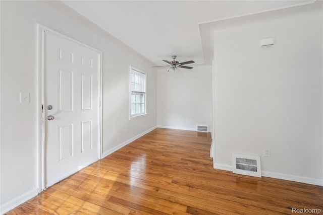 19628 Elkhart St, Harper Woods, MI 48225 - unfurnished room with light wood finished floors and ceiling fan